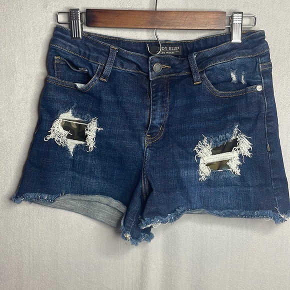 Judy Blue Pants - Judy Blue denim Jean Shorts, Distressed front with camo Size M